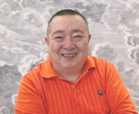 65岁董浩,36岁诊断出肝坏死险丧命,退休后不住豪宅回归农村